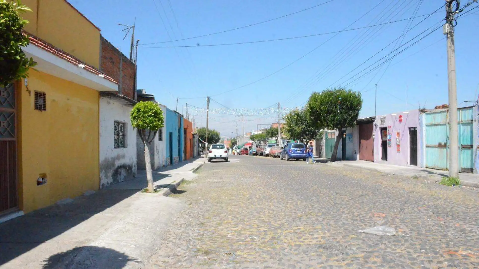 Las obras a decir de los vecinos, son urgentes, toda vez que desde hace a_os las calles prevalecen con empedrado.  Luis Lu_vanos.  El Sol de San Juan del R_o.